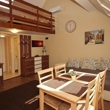 Gyulai Brill Apartman Екстериор снимка