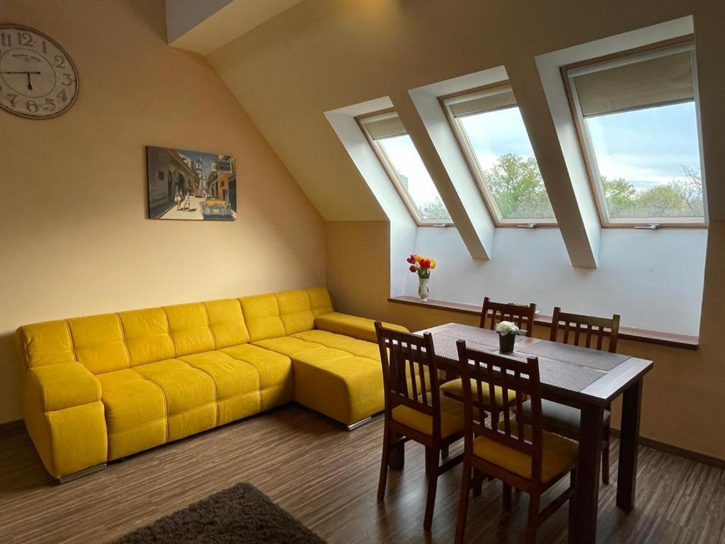 Gyulai Brill Apartman Екстериор снимка